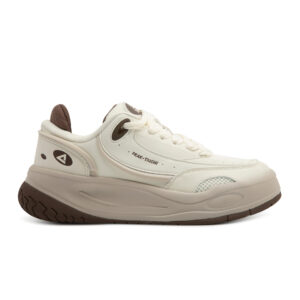 sports shoes