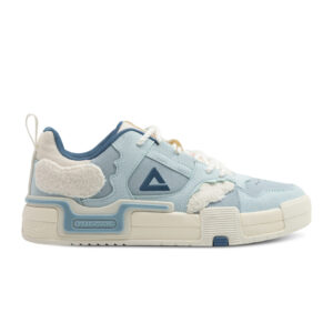 sports shoes