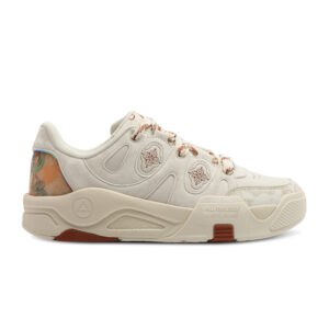 sports shoes
