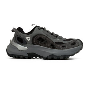 sports shoes