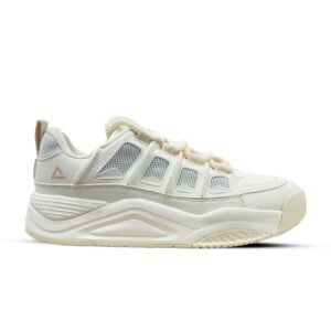 sports shoes