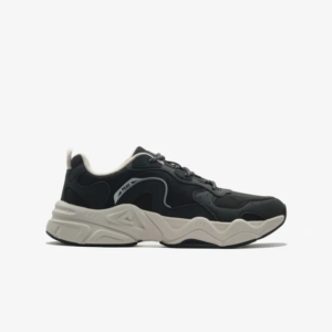 sports shoes